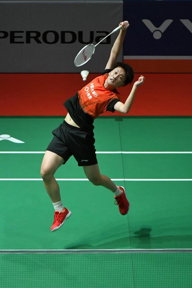 和俱乐部的 和俱乐部的