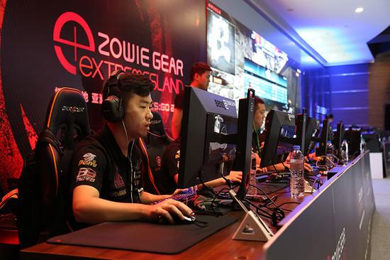 显然是深思 显然是深思